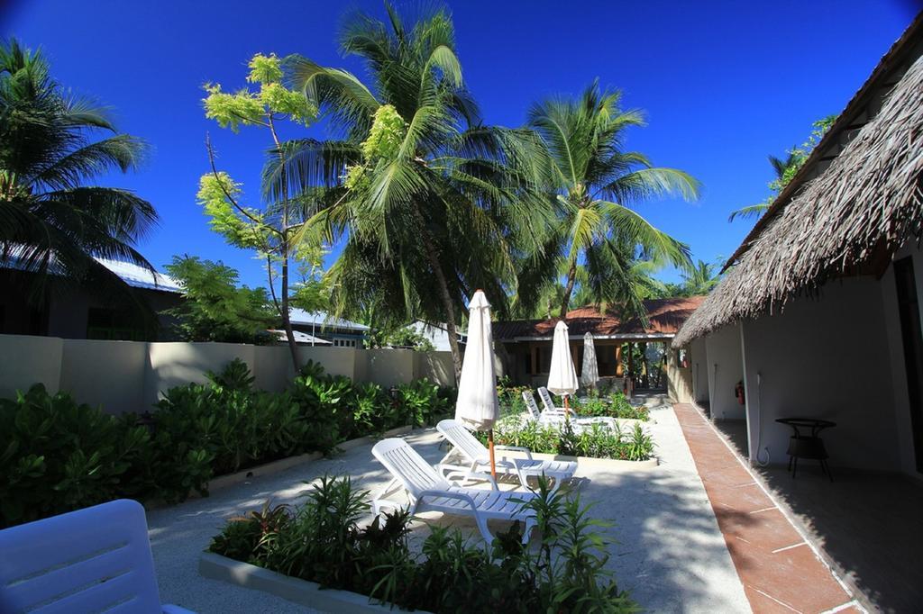 Local Island Inn Hangnaameedhoo Esterno foto