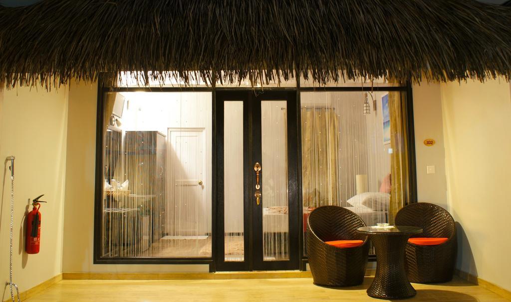 Local Island Inn Hangnaameedhoo Esterno foto