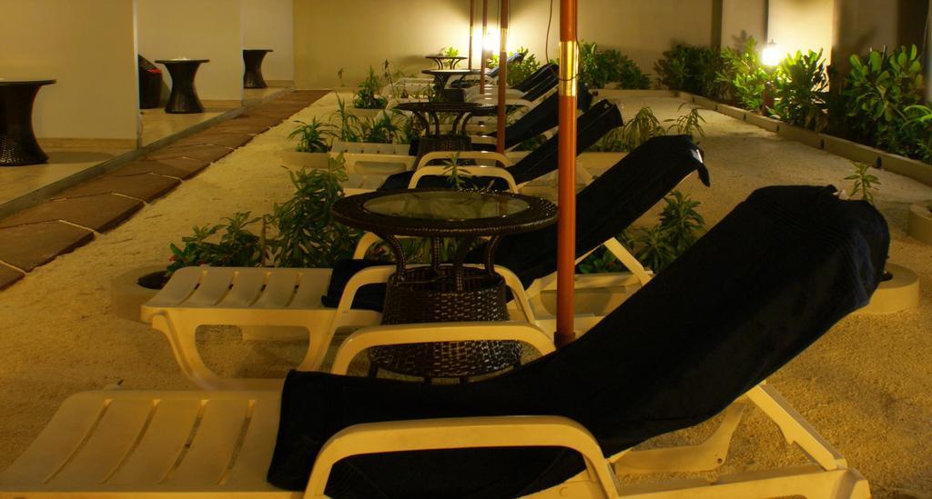 Local Island Inn Hangnaameedhoo Esterno foto